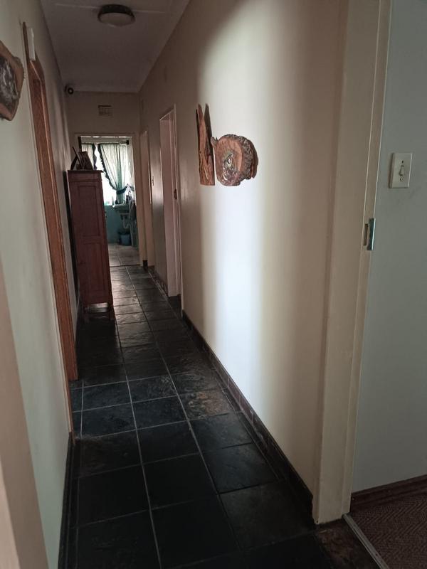 5 Bedroom Property for Sale in Parys Free State